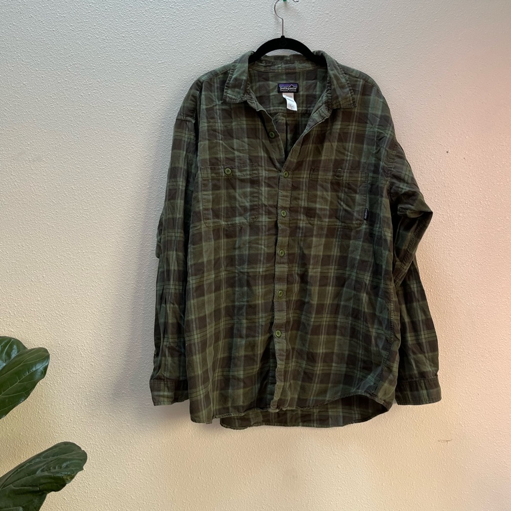 Patagonia Men's Long-Sleeved Organic Cotton Midweight Fjord Flannel Shirt